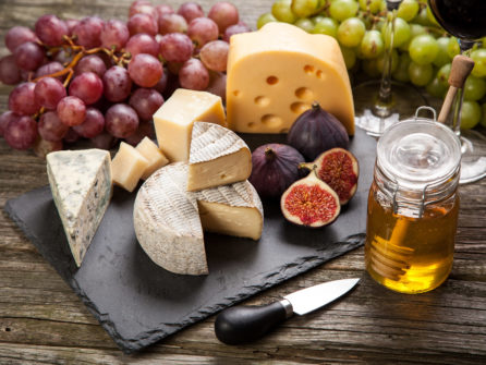 Gastronomic Tour from Rome to Tuscany. Wine and cheese tasting in Chianti.