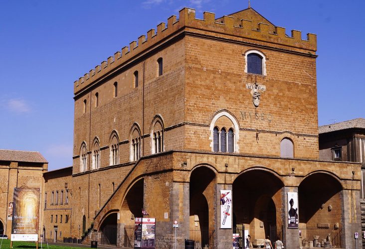 Фото Excursion from Rome to Orvieto, the “ghost town” of Bagnoreggio and the “Park of Monsters”